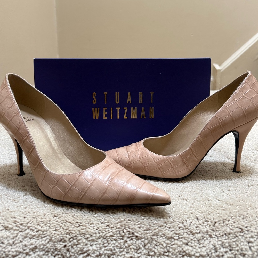 Stuart Weitzman Women's Pink Croc-Embossed Heels